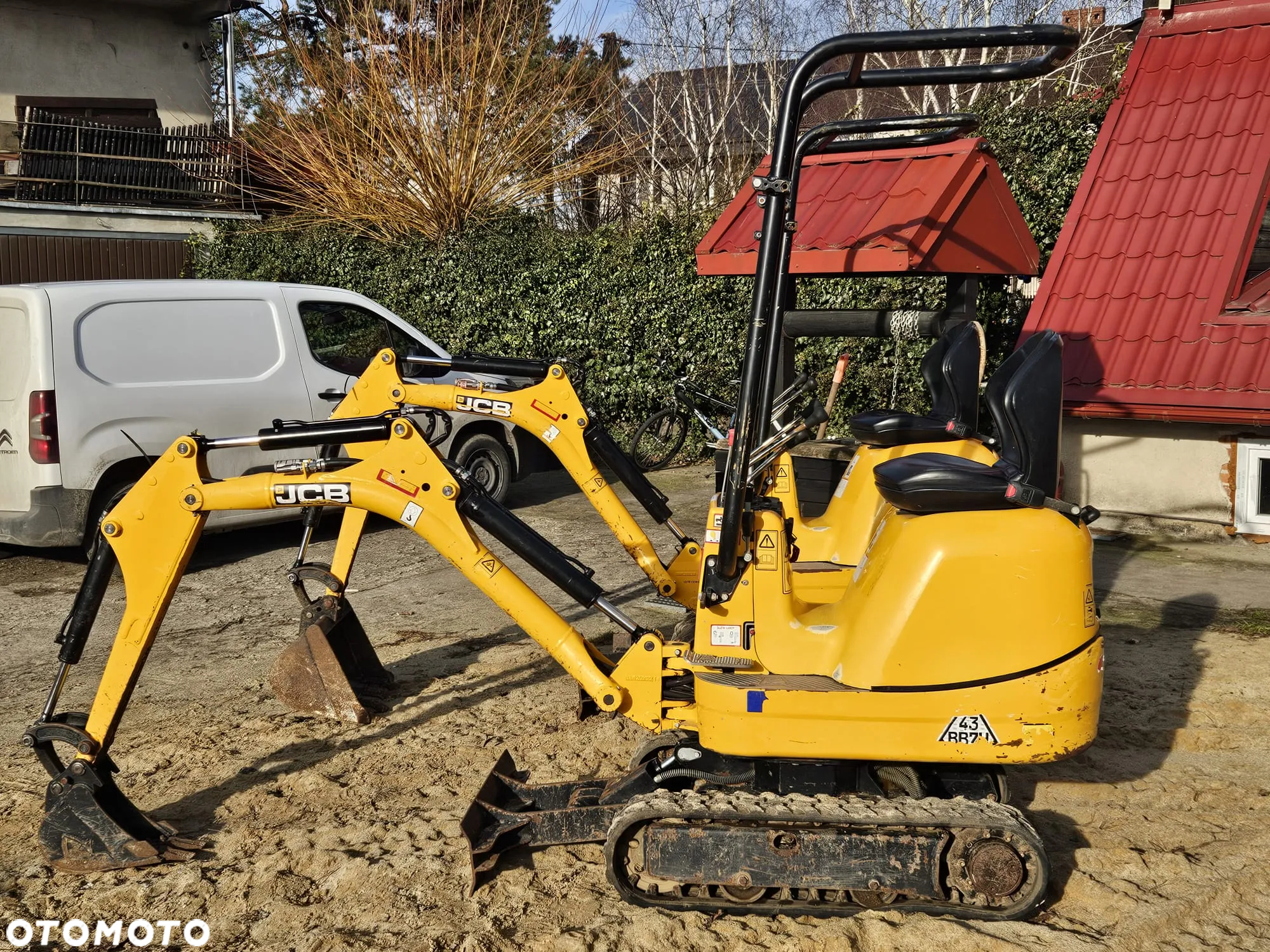 JCB 8008 - 16