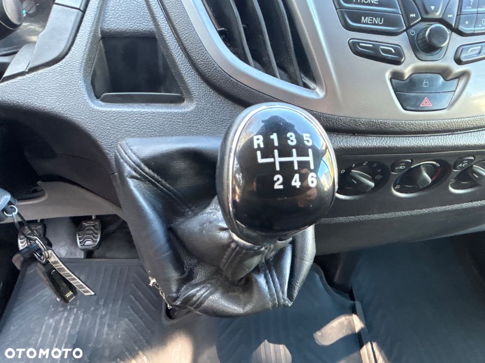 Ford Transit - 25