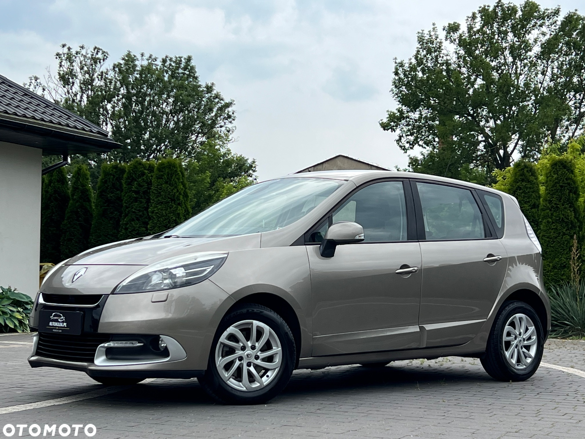Renault Scenic 1.6 16V TomTom Edition - 8