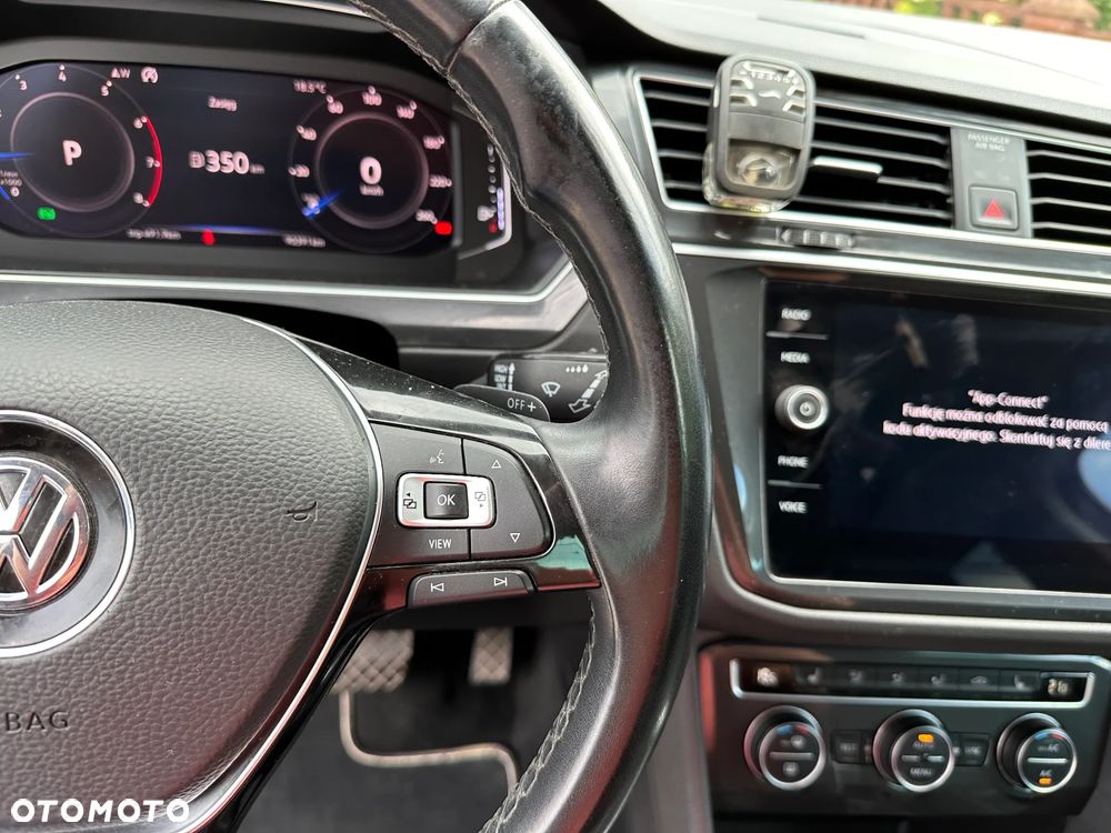 Volkswagen Tiguan - 11