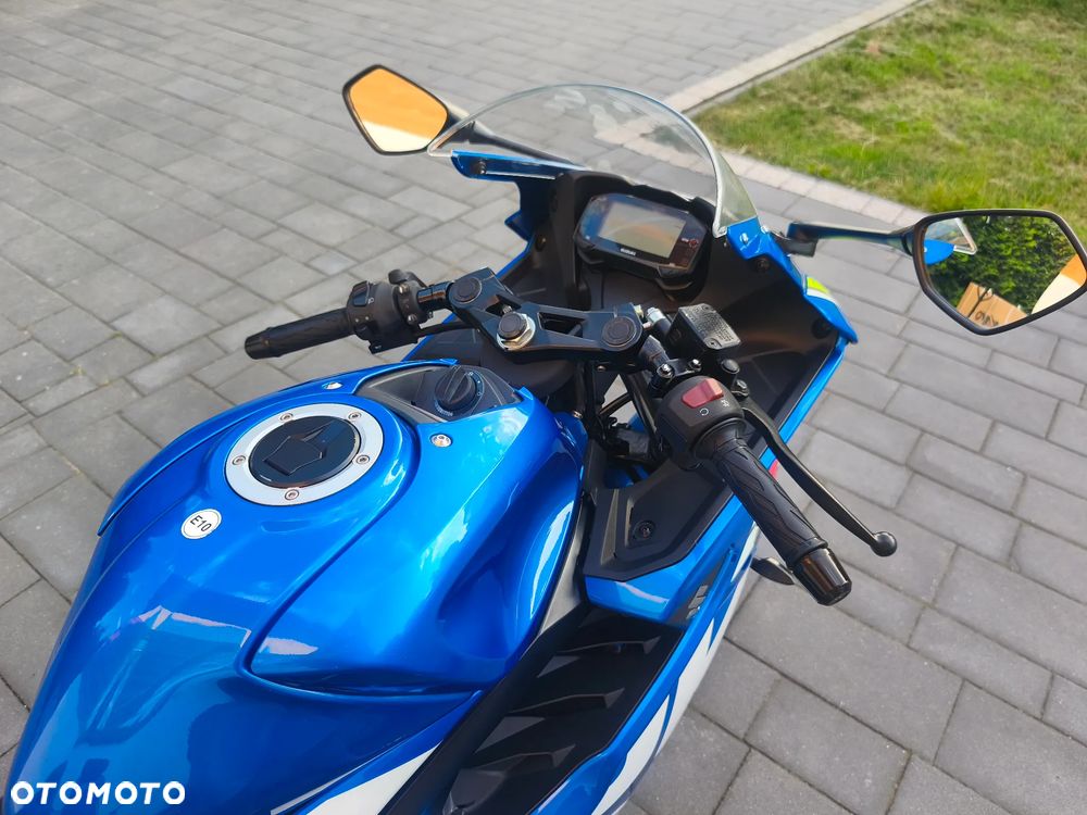 Suzuki GSX-R - 12