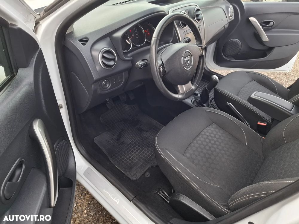 Dacia Sandero Blue dCi 95 Comfort - 4