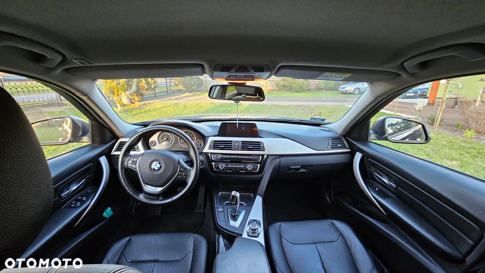 BMW Seria 3 320d xDrive - 15