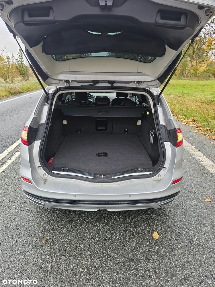 Ford Mondeo - 35