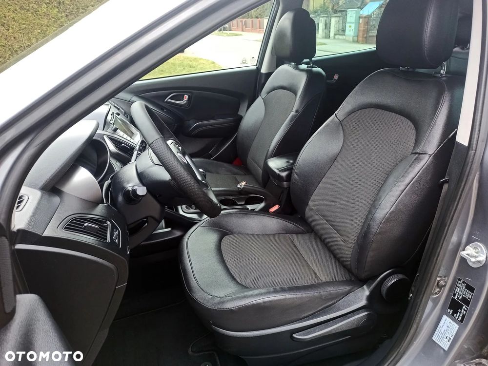 Hyundai ix35 1.7 CRDi 2WD Fifa World Cup Edition - 18