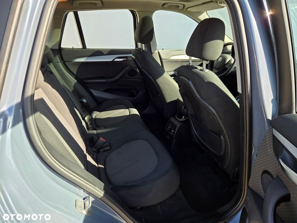 BMW X1 - 13