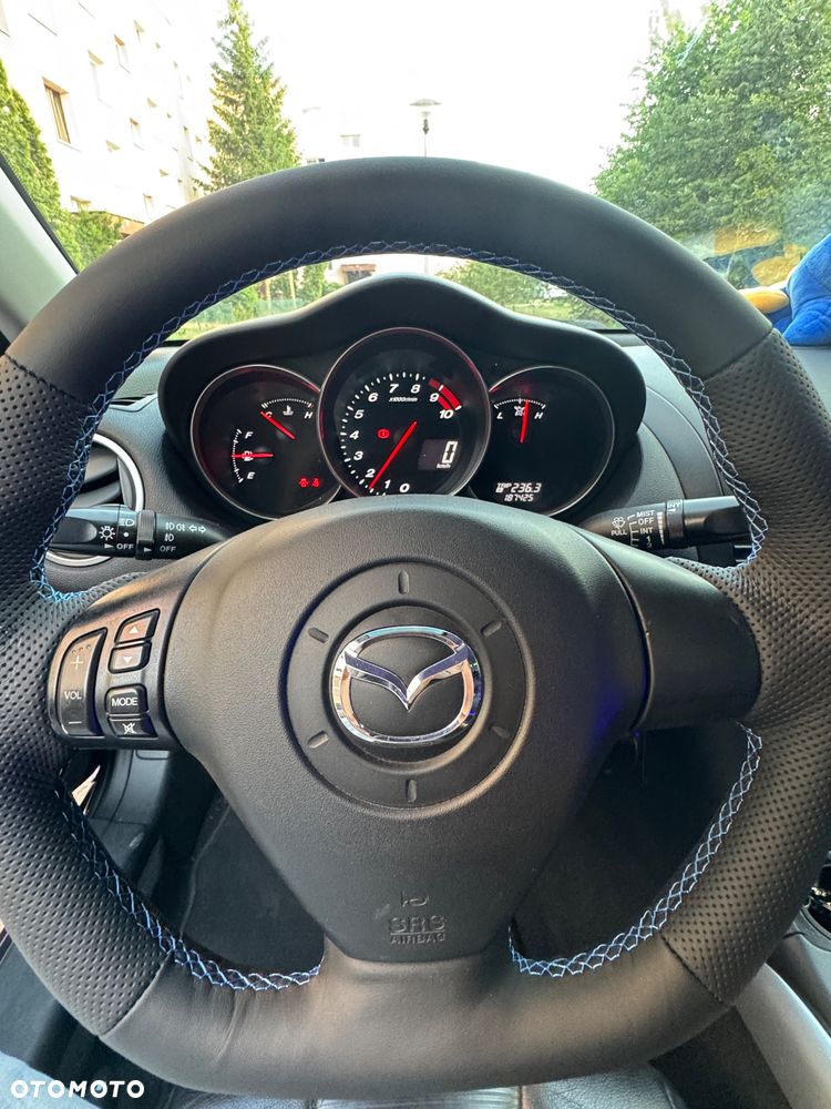 Mazda RX-8 - 12