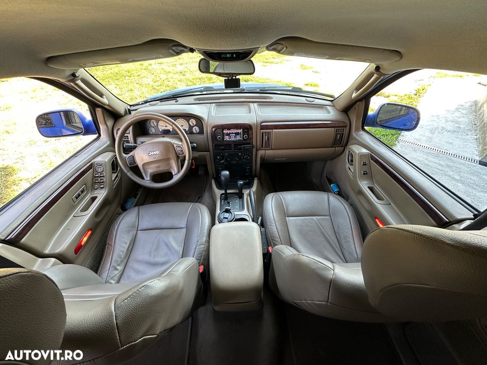 Jeep Grand Cherokee - 11