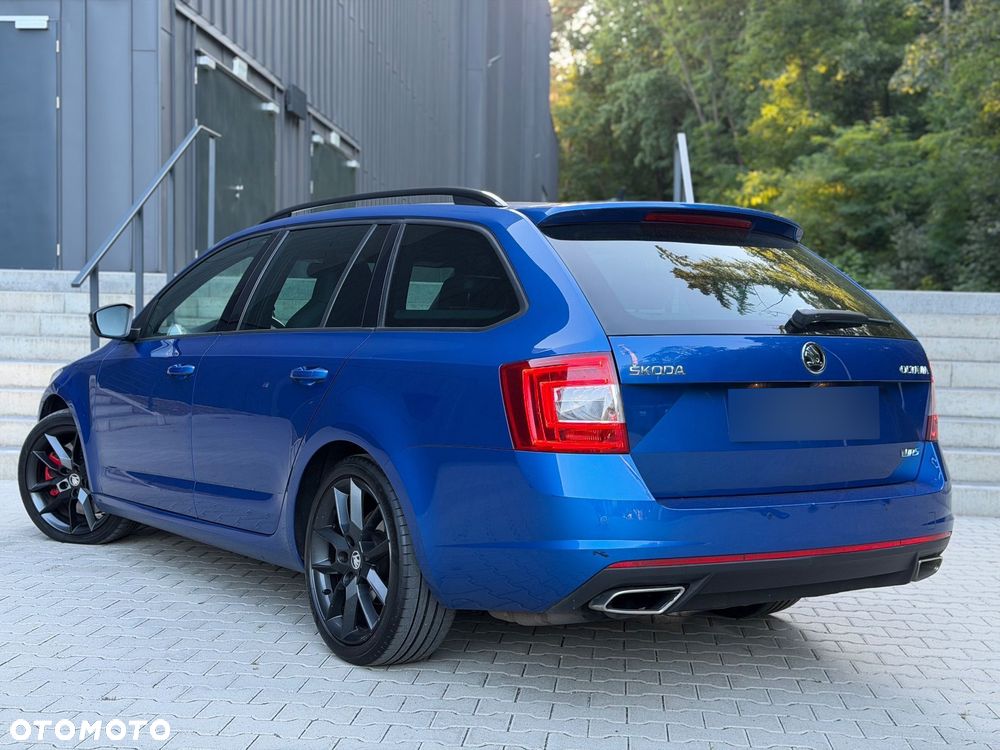 Skoda Octavia 2.0 TDI DSG RS - 11