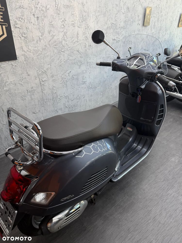 Vespa GTS - 4