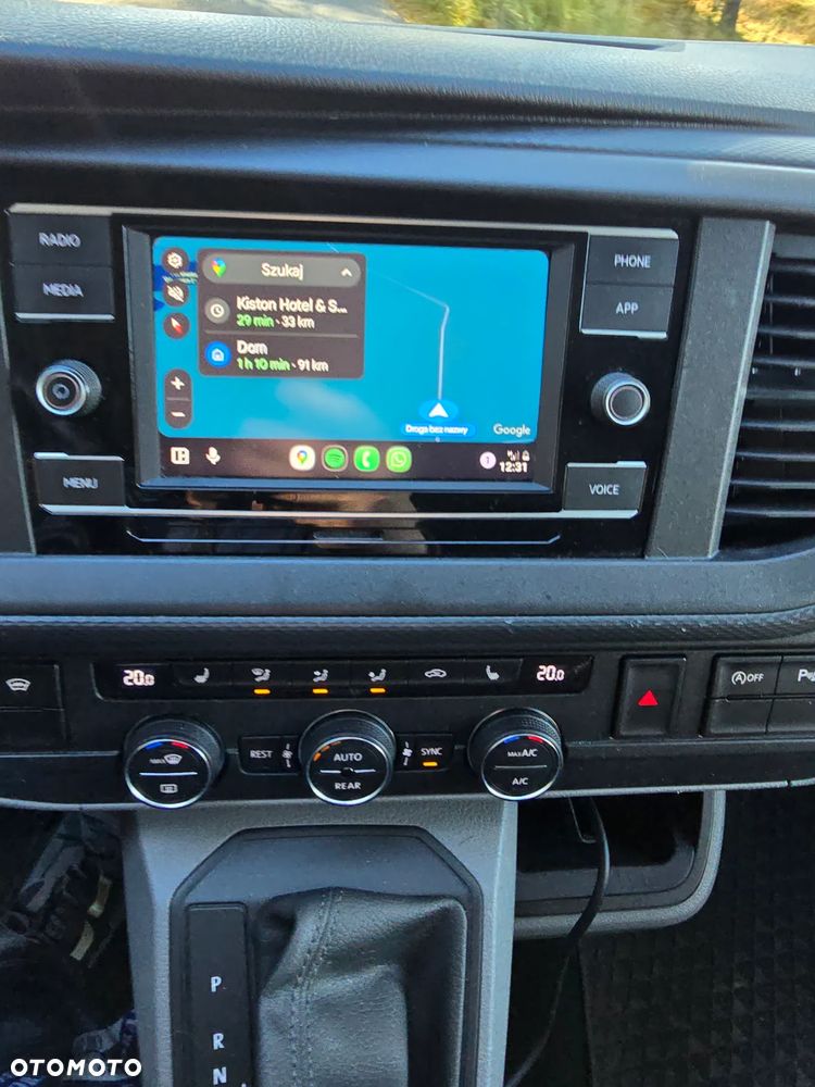 Volkswagen Caravelle - 20