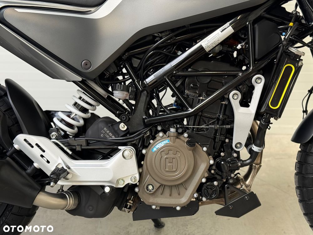 Husqvarna Svartpilen - 13