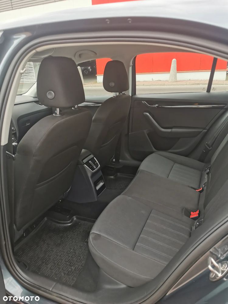 Skoda Octavia 1.5 TSI ACT Style DSG - 9
