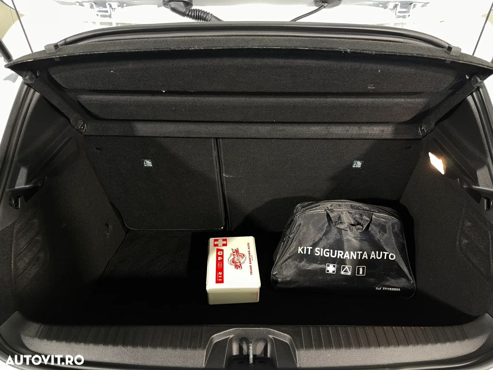 Renault Clio V E-Tech 145 Evolution - 13