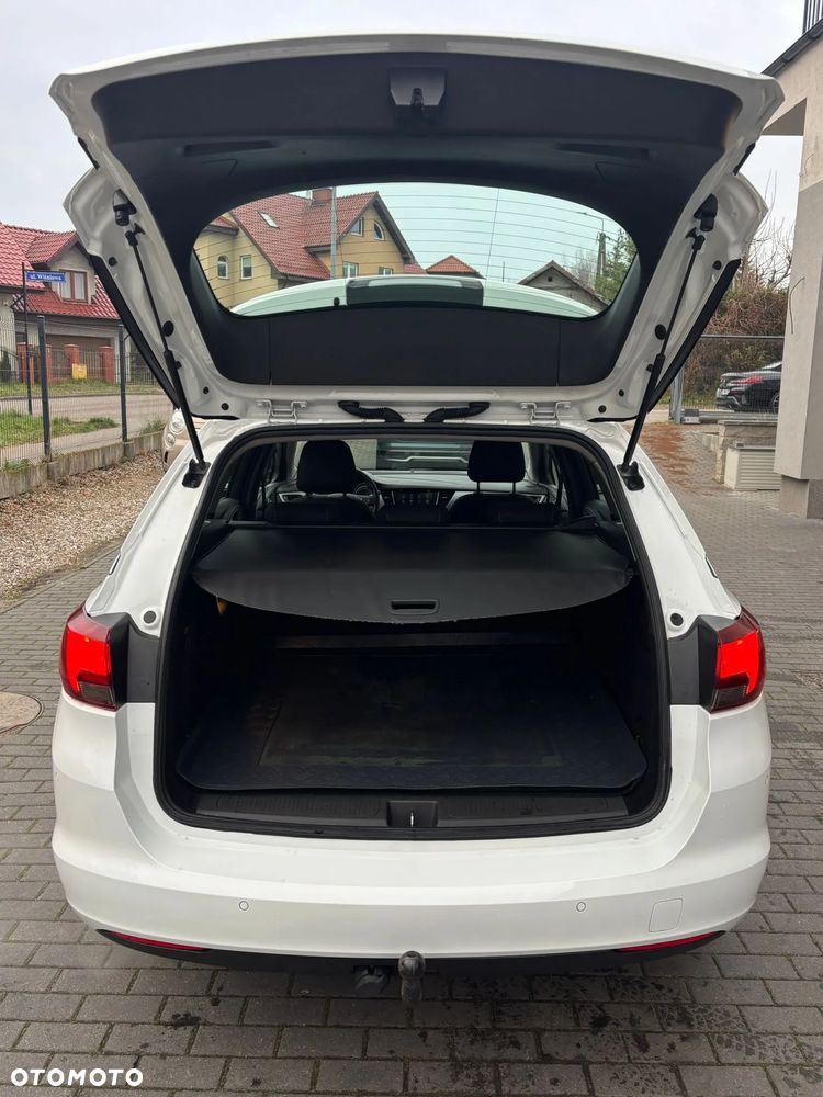 Opel Astra 1.4 Turbo Edition - 11