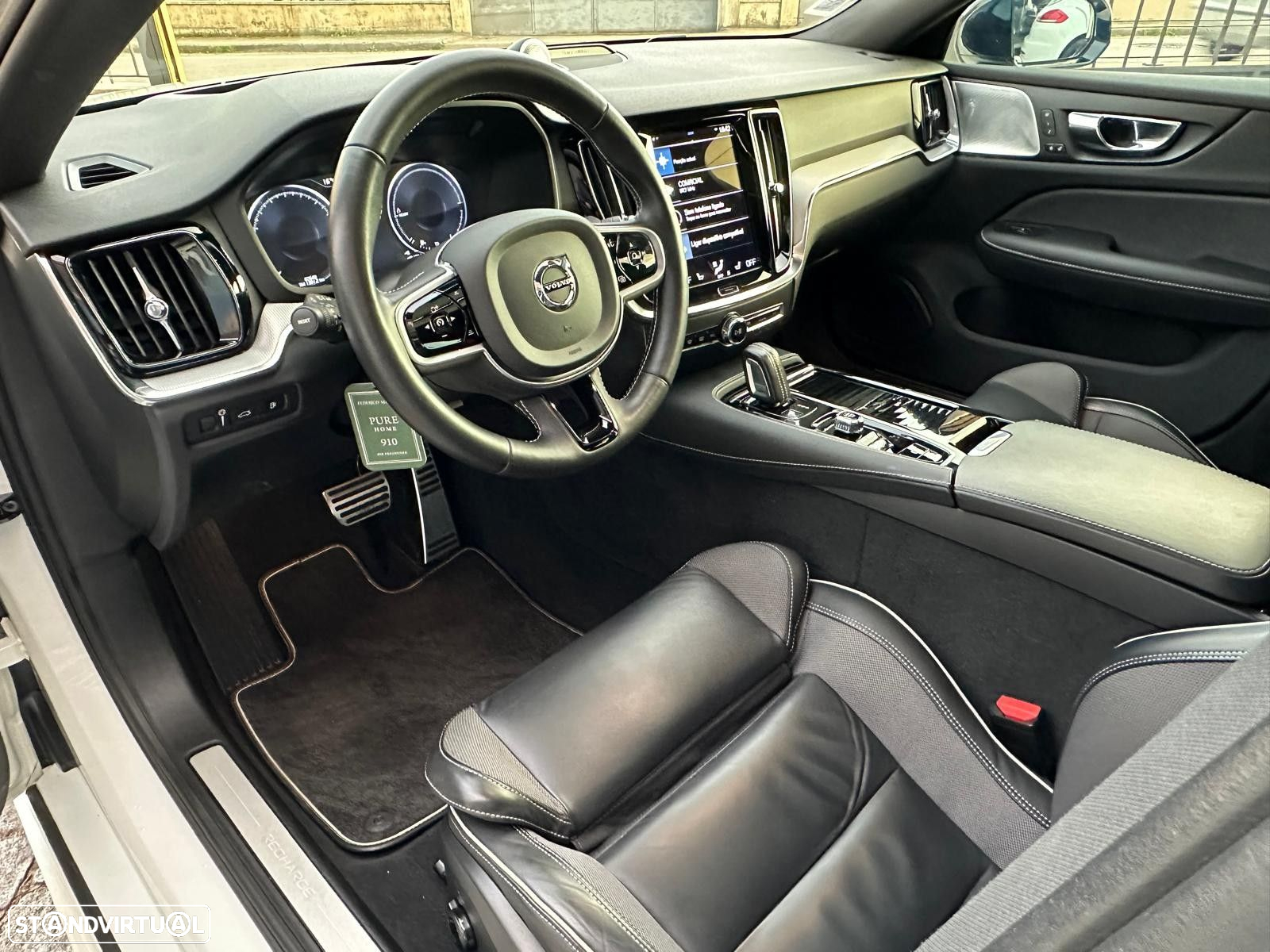 Volvo S60 2.0 T8 PHEV R-Design AWD - 17