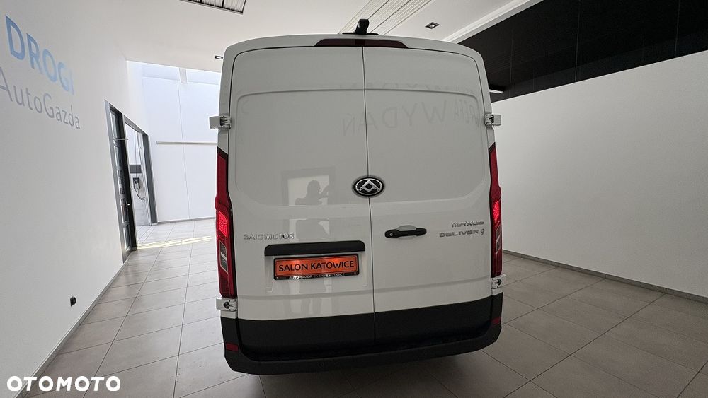 Maxus Deliver 9 - 4