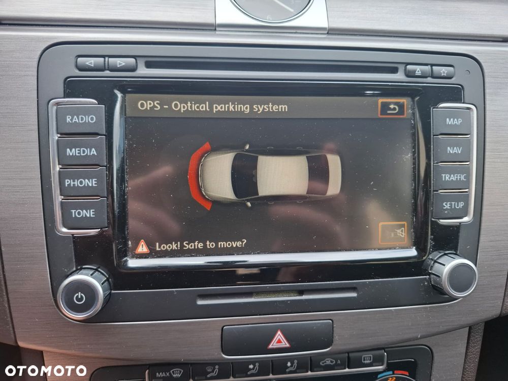 Volkswagen Passat - 11