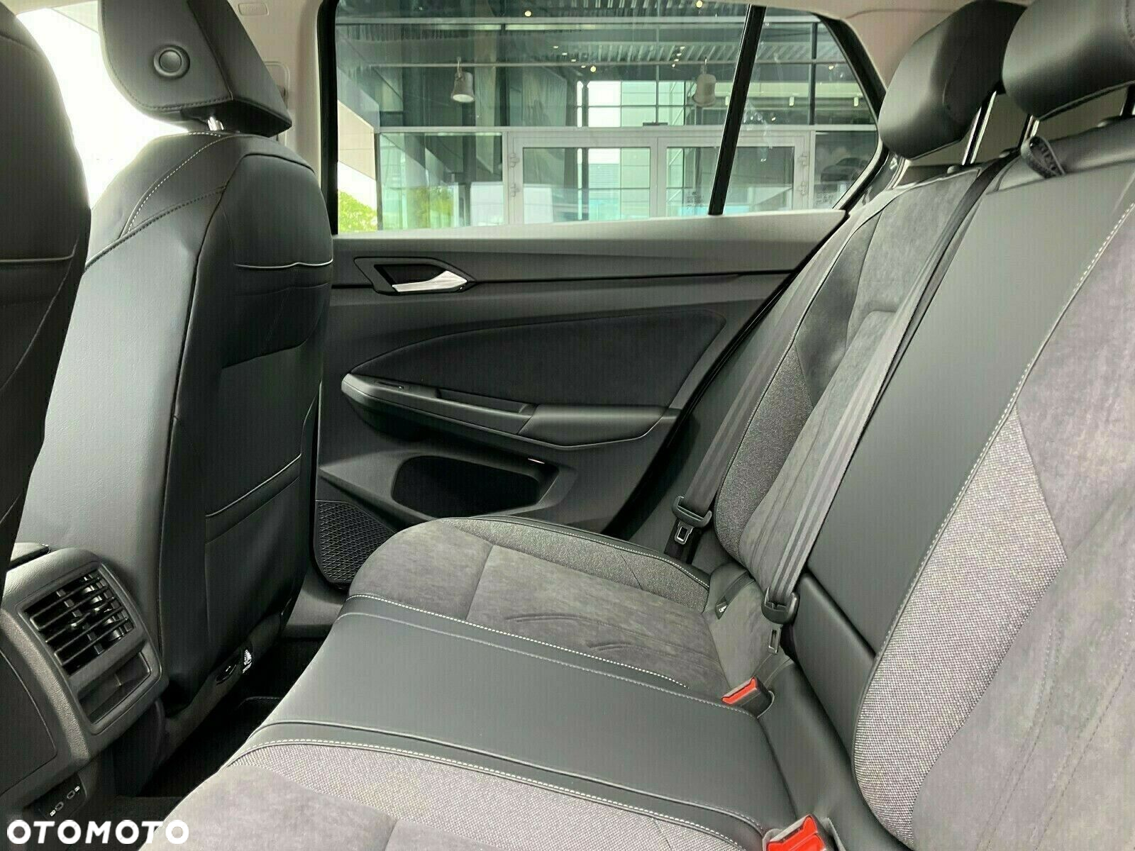 Volkswagen Golf - 21