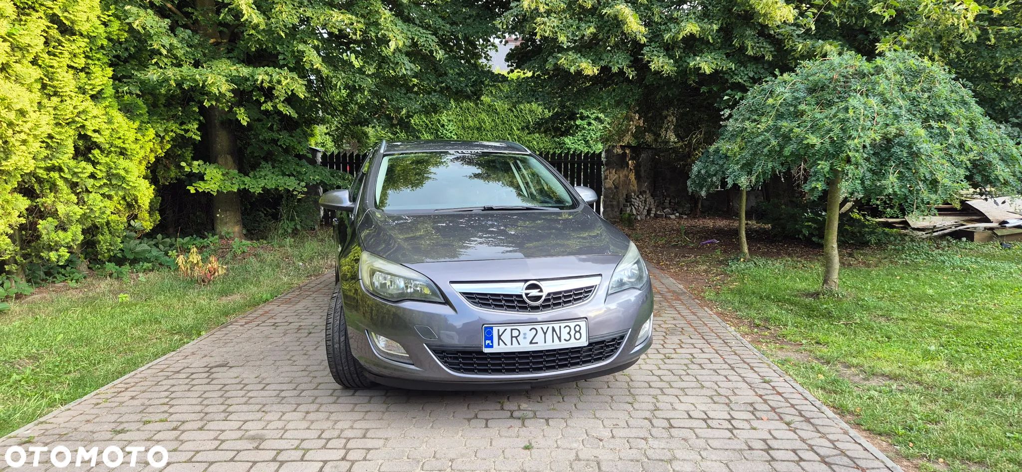 Opel Astra GTC 1.6 Turbo Innovation - 1