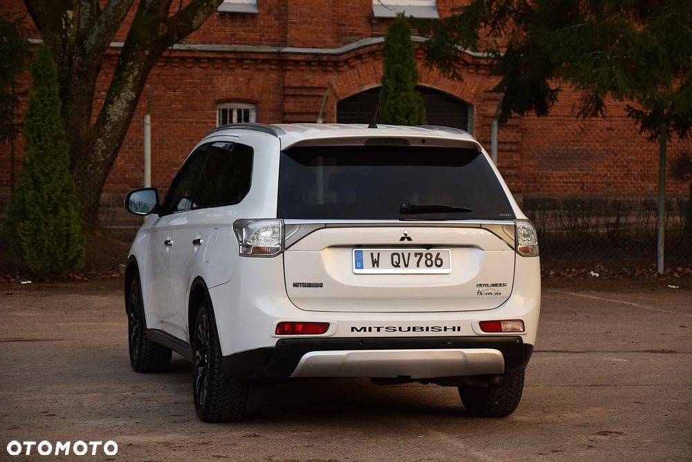 Mitsubishi Outlander 2.2 DI-D 4WD Automatik Diamant Edition+ - 12