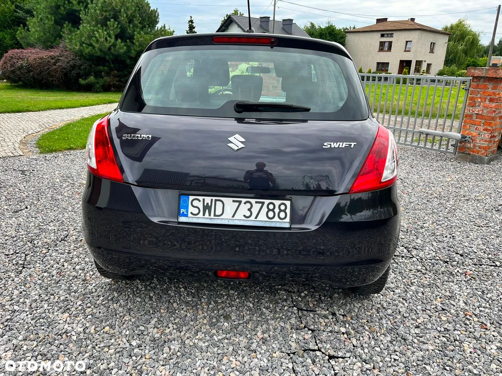Suzuki Swift 1.2 Club - 4