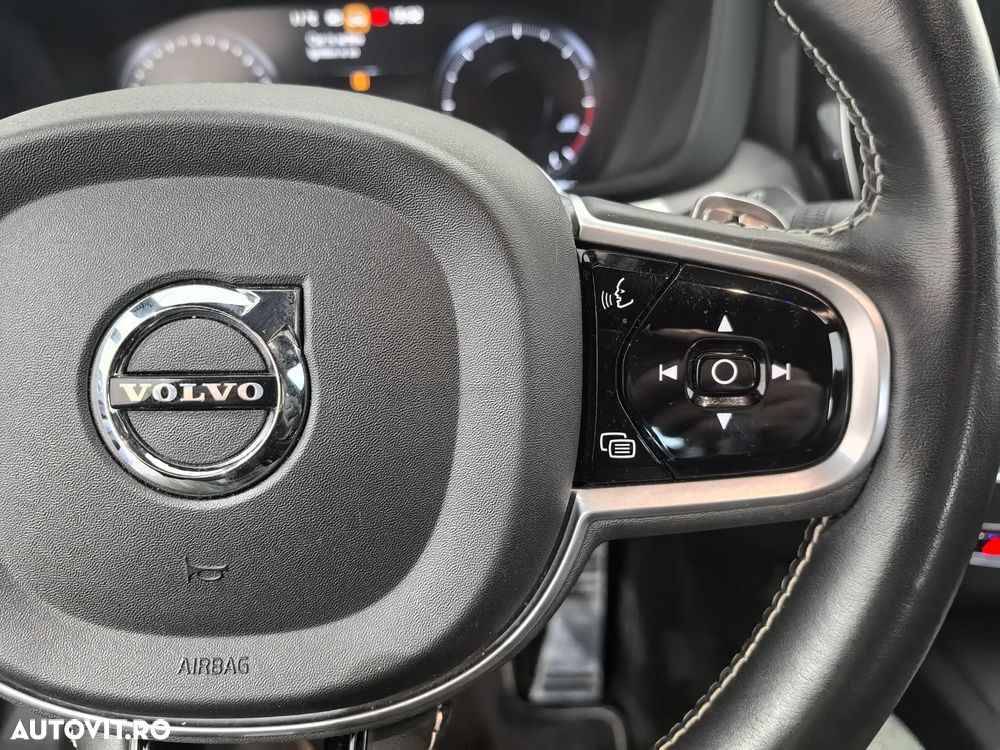 Volvo XC 60 B4 MHEV R-Design - 20