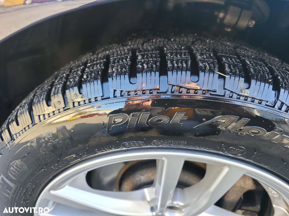 BMW Seria 5 530d xDrive Aut. Modern Line - 19