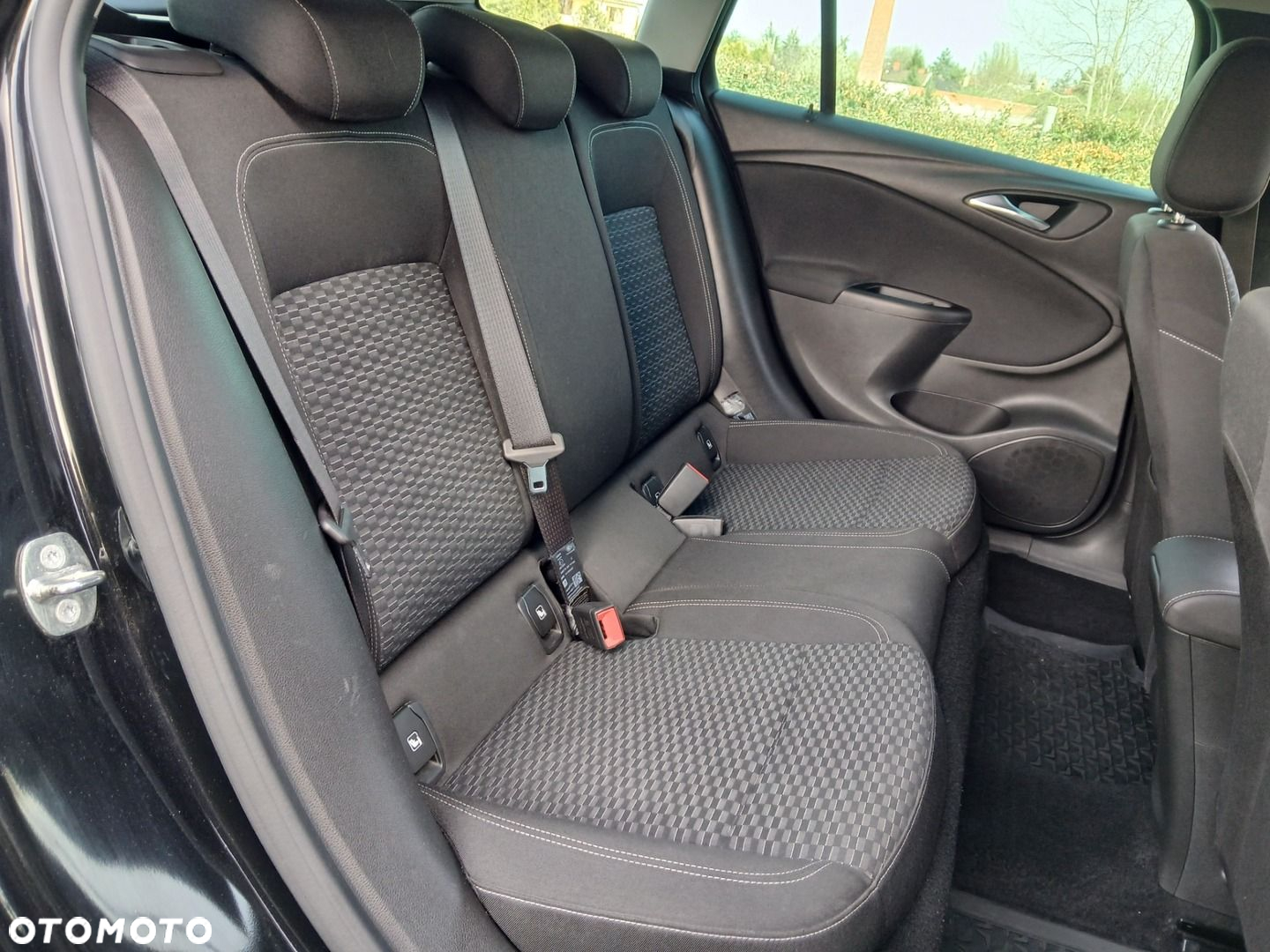 Opel Astra V 1.6 CDTI Dynamic S&S - 17