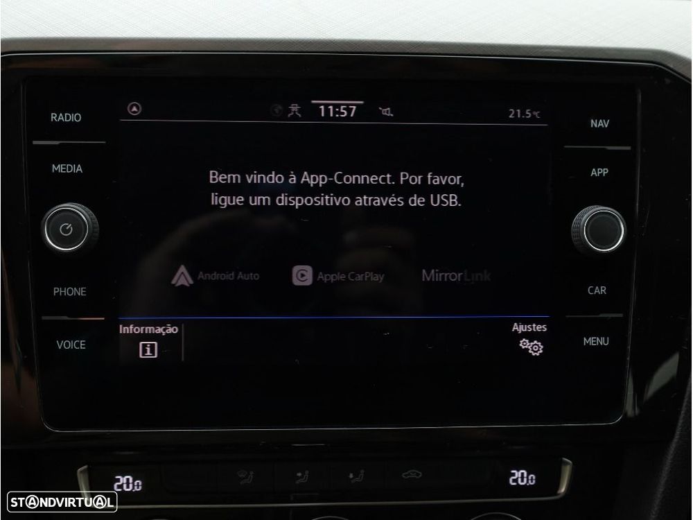 VW Passat Variant 2.0 TDi Business DSG - 19