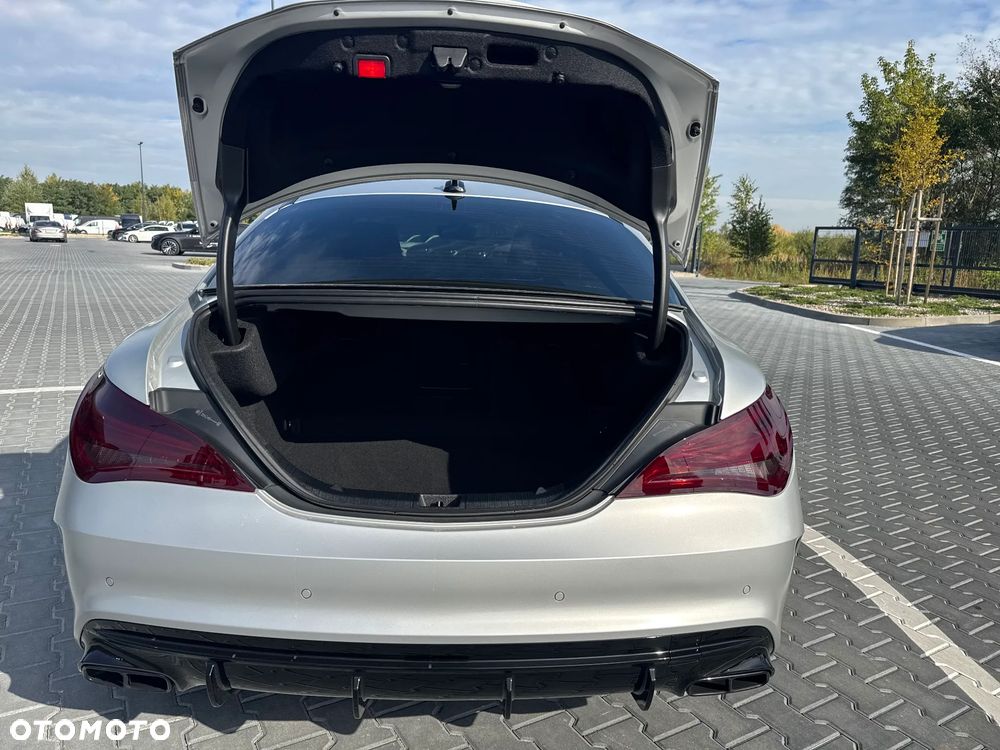 Mercedes-Benz CLA AMG 45 4Matic 7G-DCT - 18