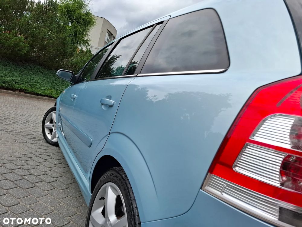 Opel Zafira 1.8 Sport - 15