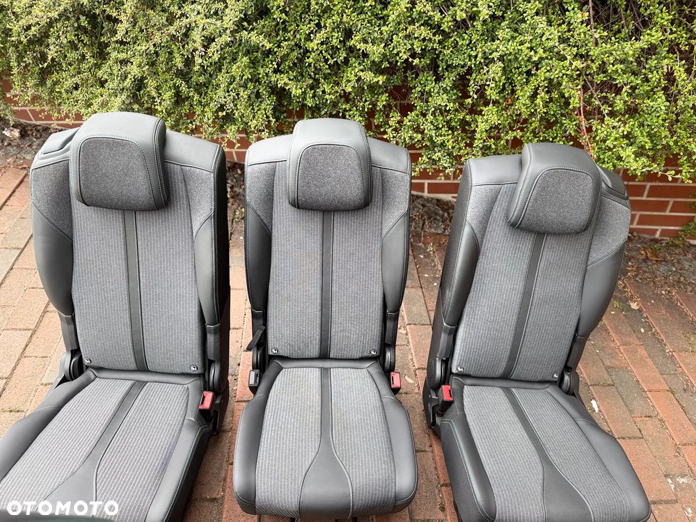 Zadbane fotele do Peugeouta 5008 - 5