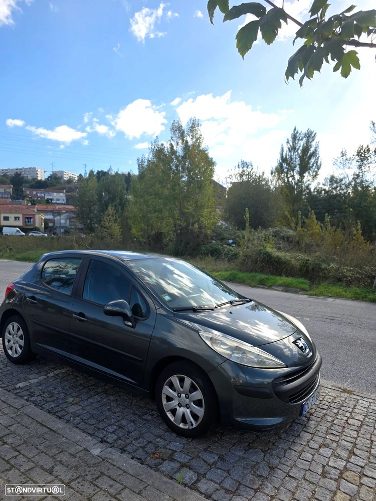 Peugeot 207 2008 photo 4