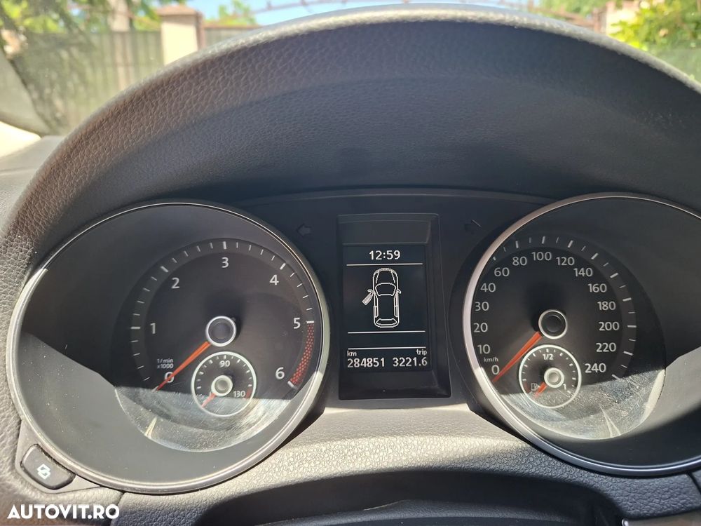Volkswagen Golf 2.0 TDI Comfortline DSG - 6