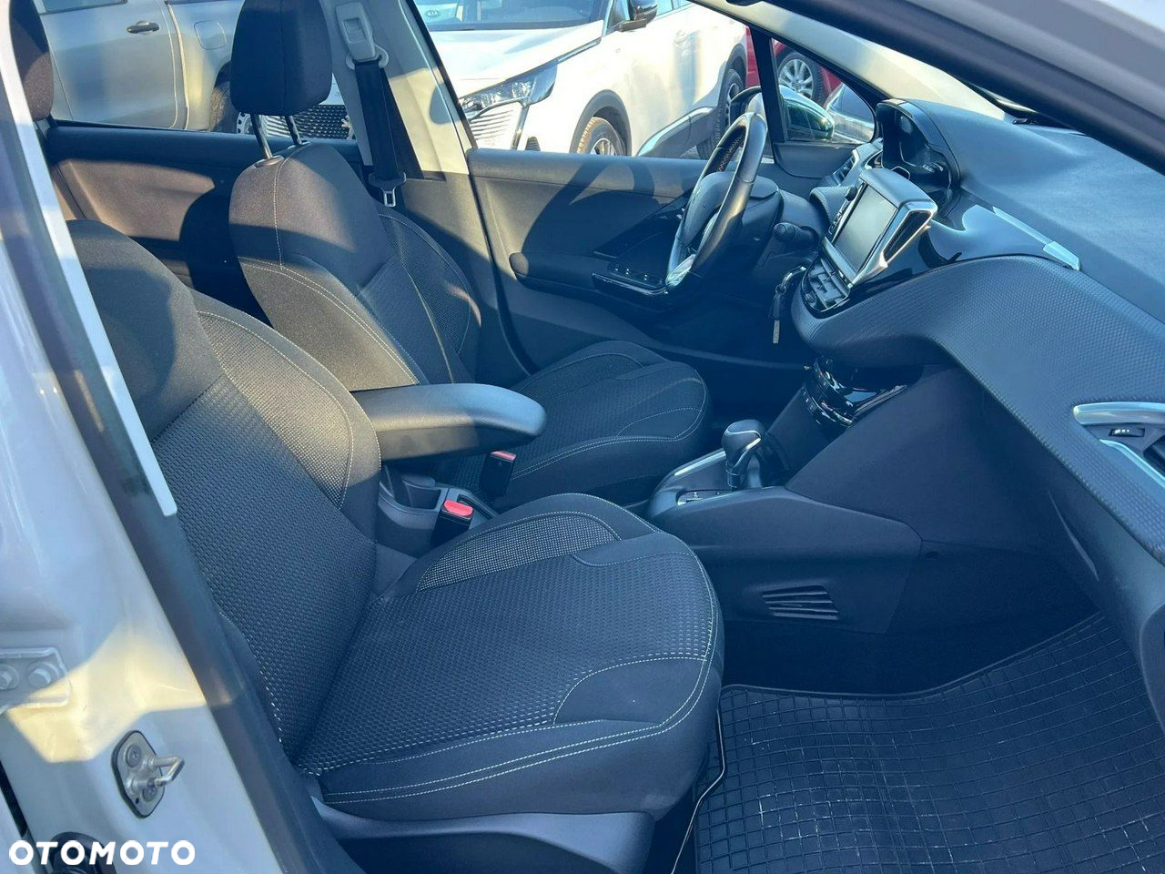 Peugeot 208 1.2 PureTech GPF Allure S&S EAT6 - 2