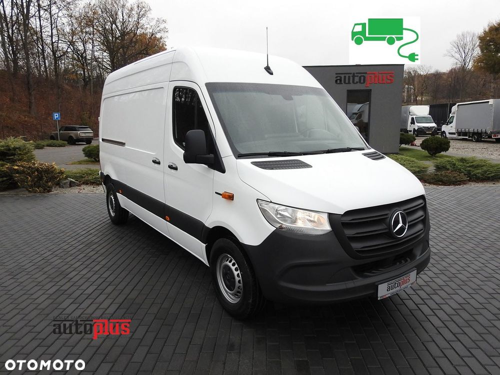 Mercedes-Benz ESPRINTER NOWY ELEKTRYCZNY FURGON AUTOMAT  GWARANCJA  95KM - 2