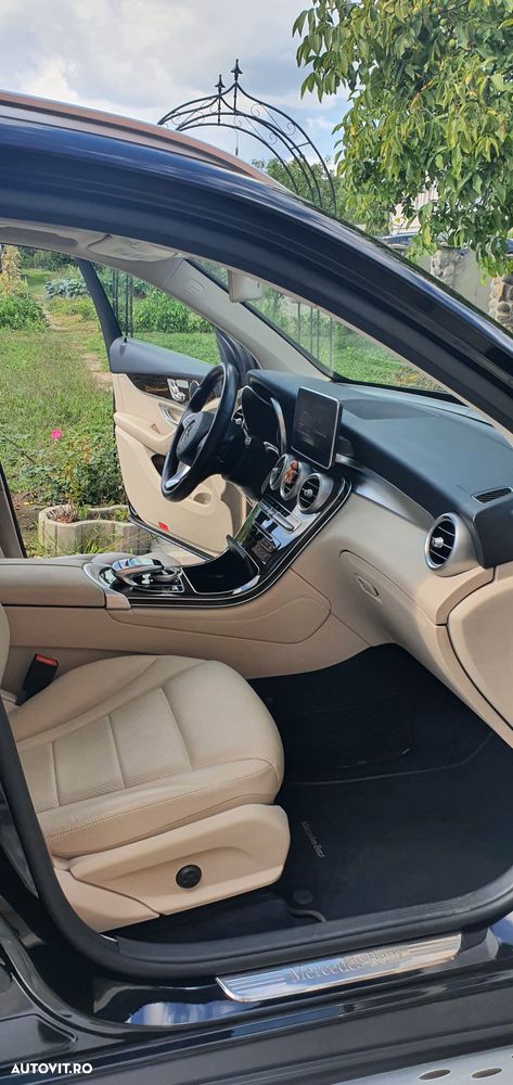 Mercedes-Benz GLC 300 4MATIC 9G-TRONIC AMG Line - 3