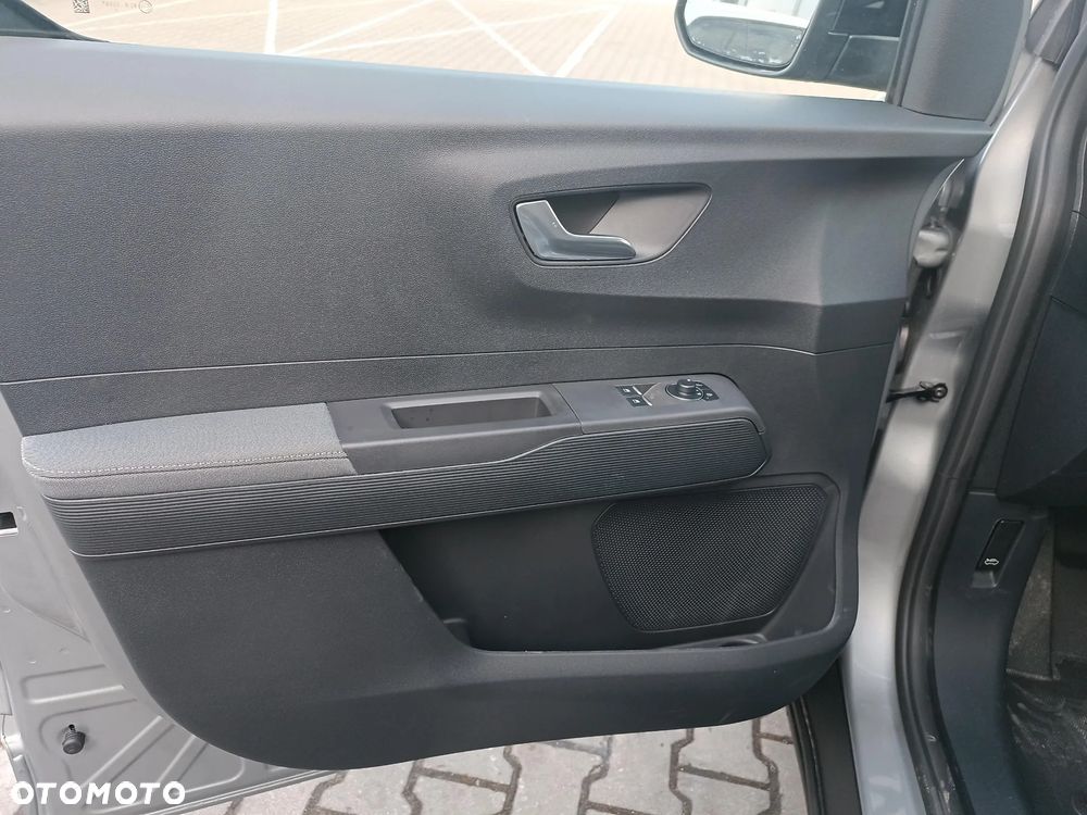 Ford Transit Courier - 10