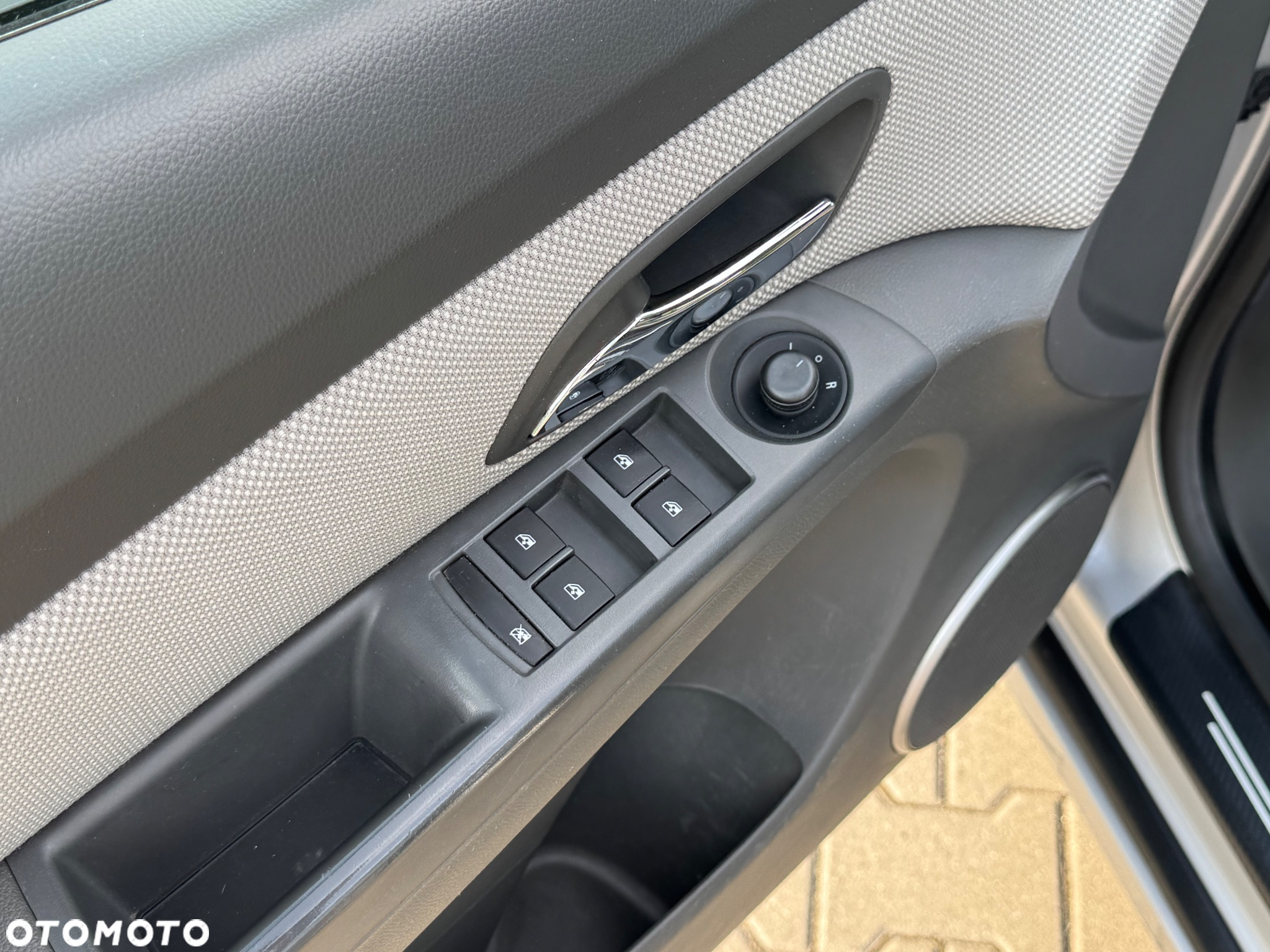 Chevrolet Cruze 1.6 Base - 6
