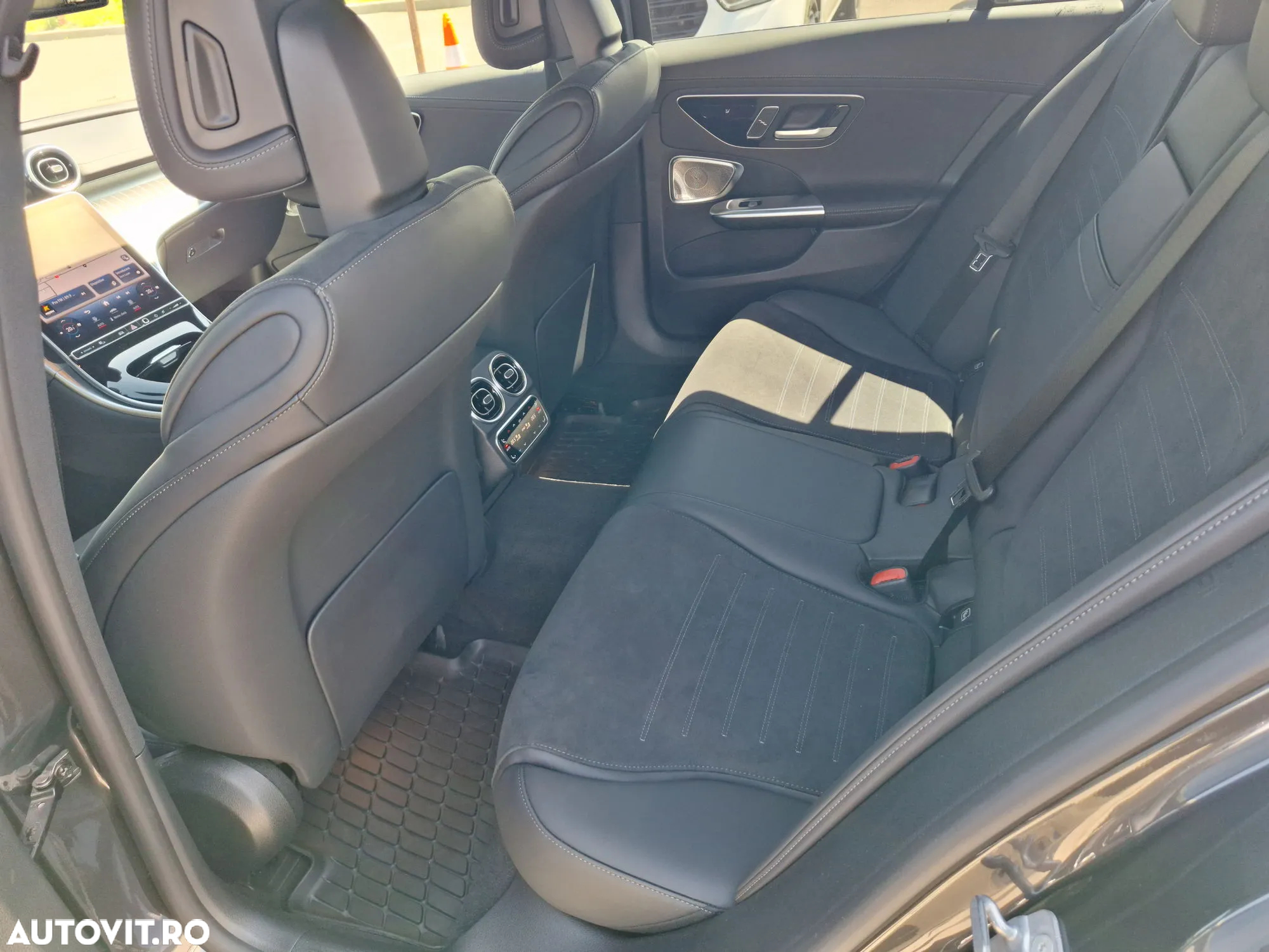 Mercedes-Benz C 300 MHEV 4MATIC - 11