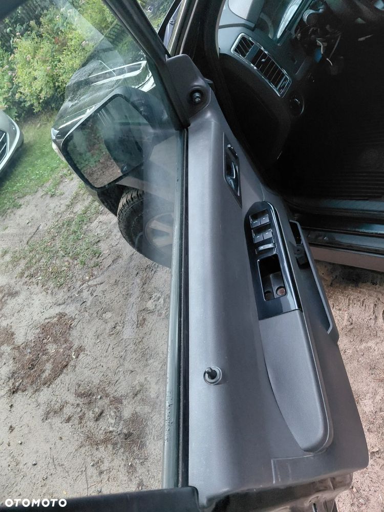 Mazda Tribute - 15