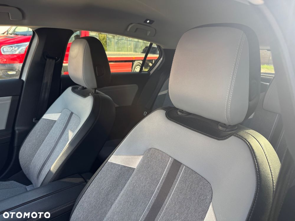 Opel Astra 1.2 T Elegance S&S - 21
