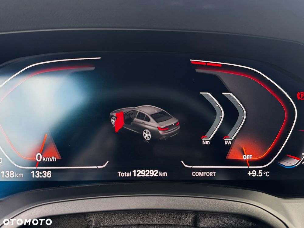 BMW Seria 3 320d xDrive M Sport Shadow - 17