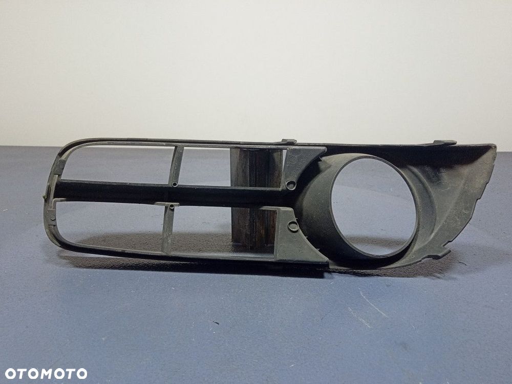 SKODA ROOMSTER KRATKA ATRAPA ZDERZAKA PRAWY PRZÓD 5J0853666 - 2