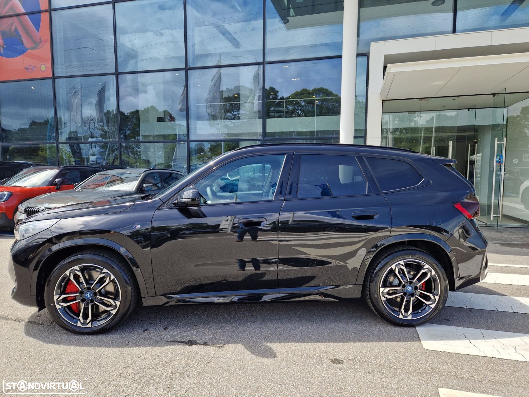BMW iX1 eDrive20 Pack Desportivo M Pro - 5
