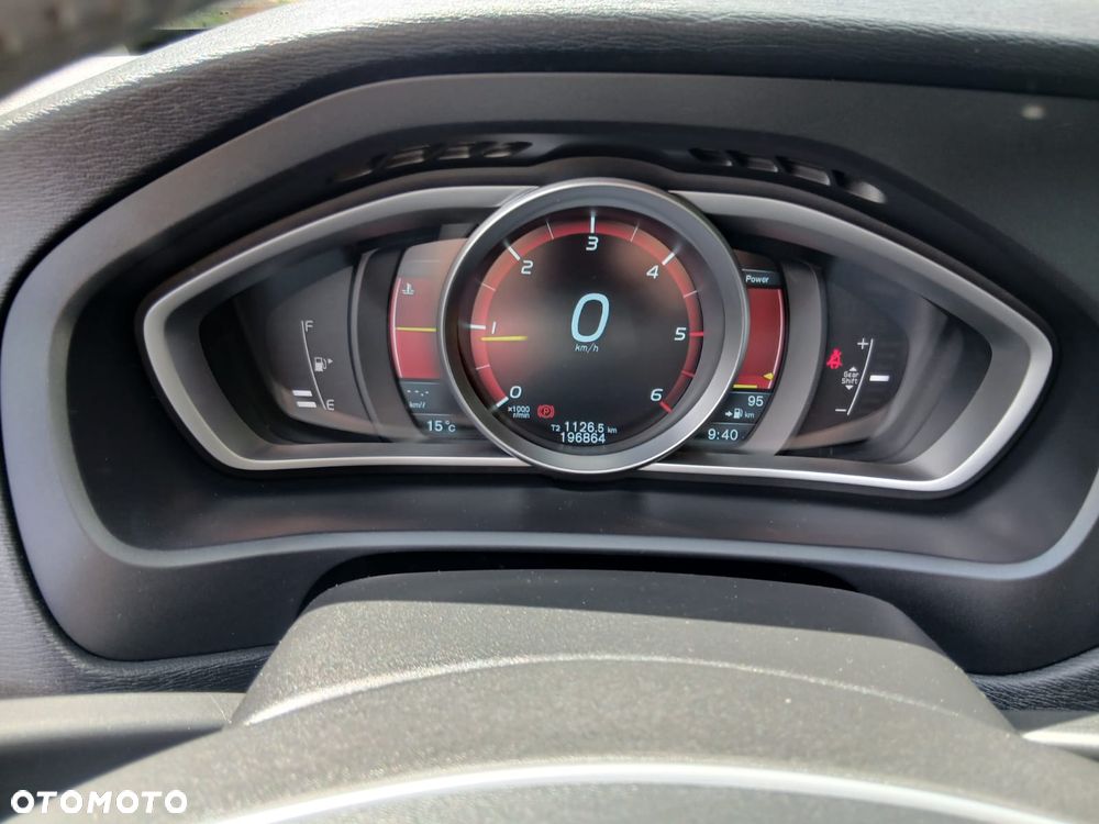 Volvo V40 D2 - 22