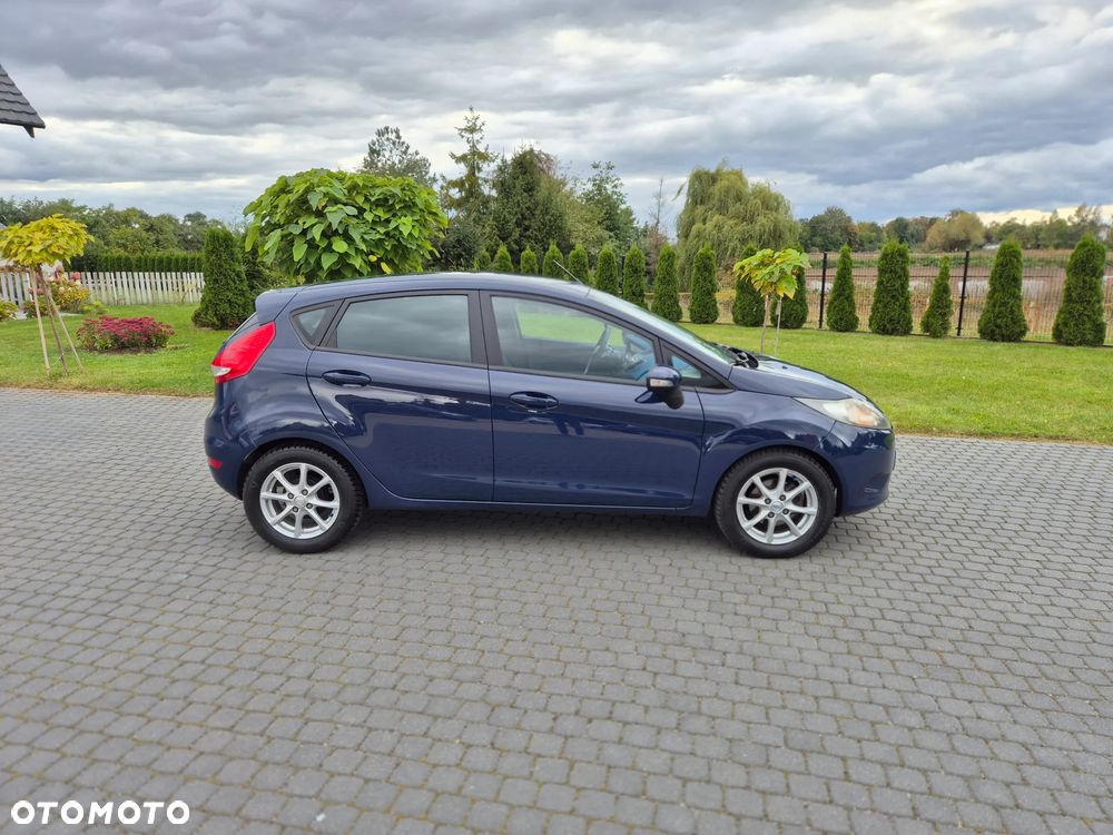 Ford Fiesta - 24