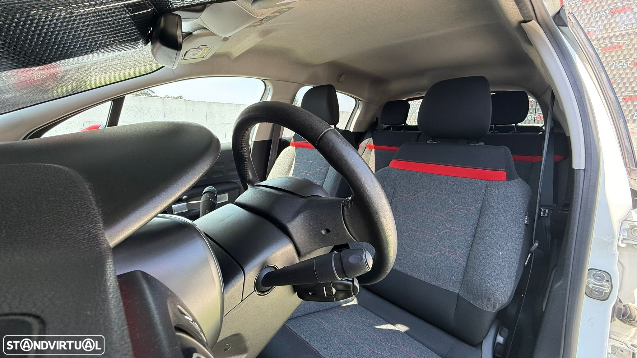 Citroën C3 1.2 PureTech Shine - 18