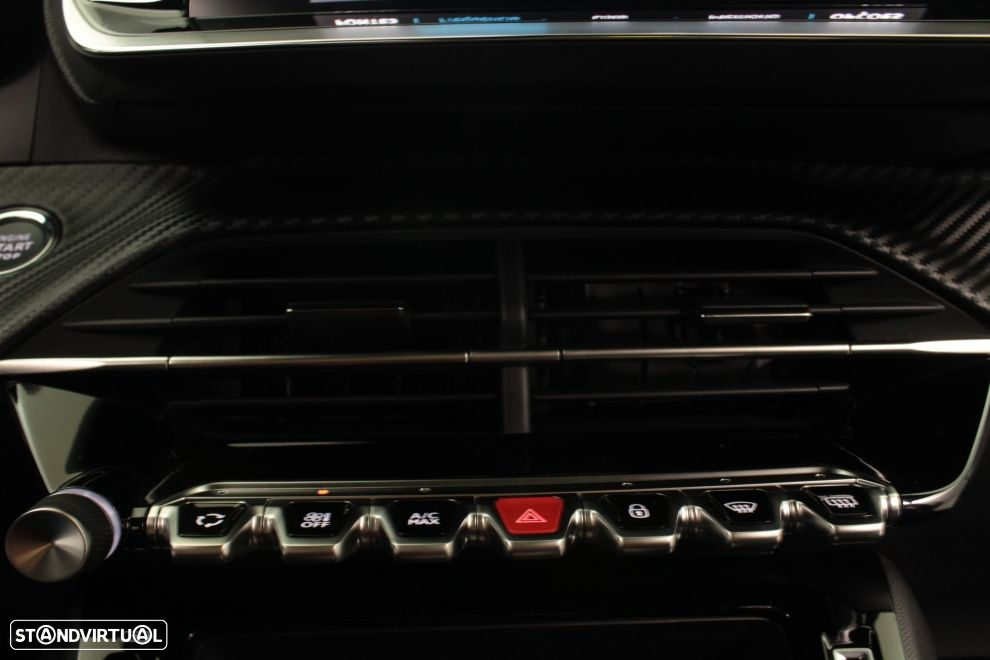 Peugeot e-2008 - 22